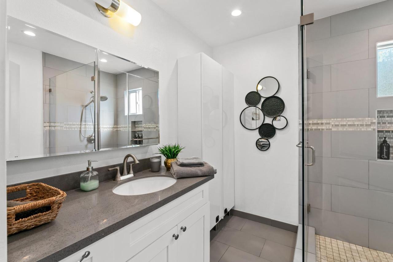 Muirfield Chic City Bungalow With Parking Los Angeles Exterior photo