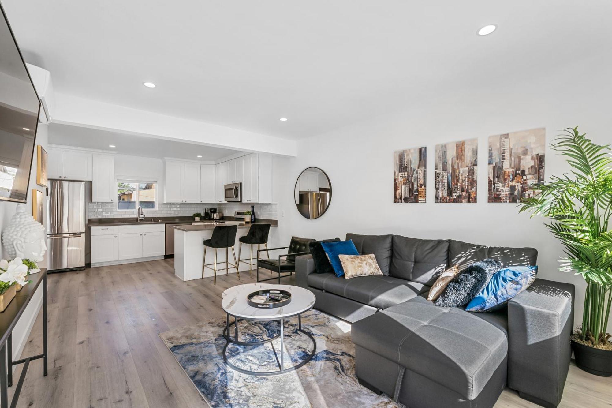 Muirfield Chic City Bungalow With Parking Los Angeles Exterior photo