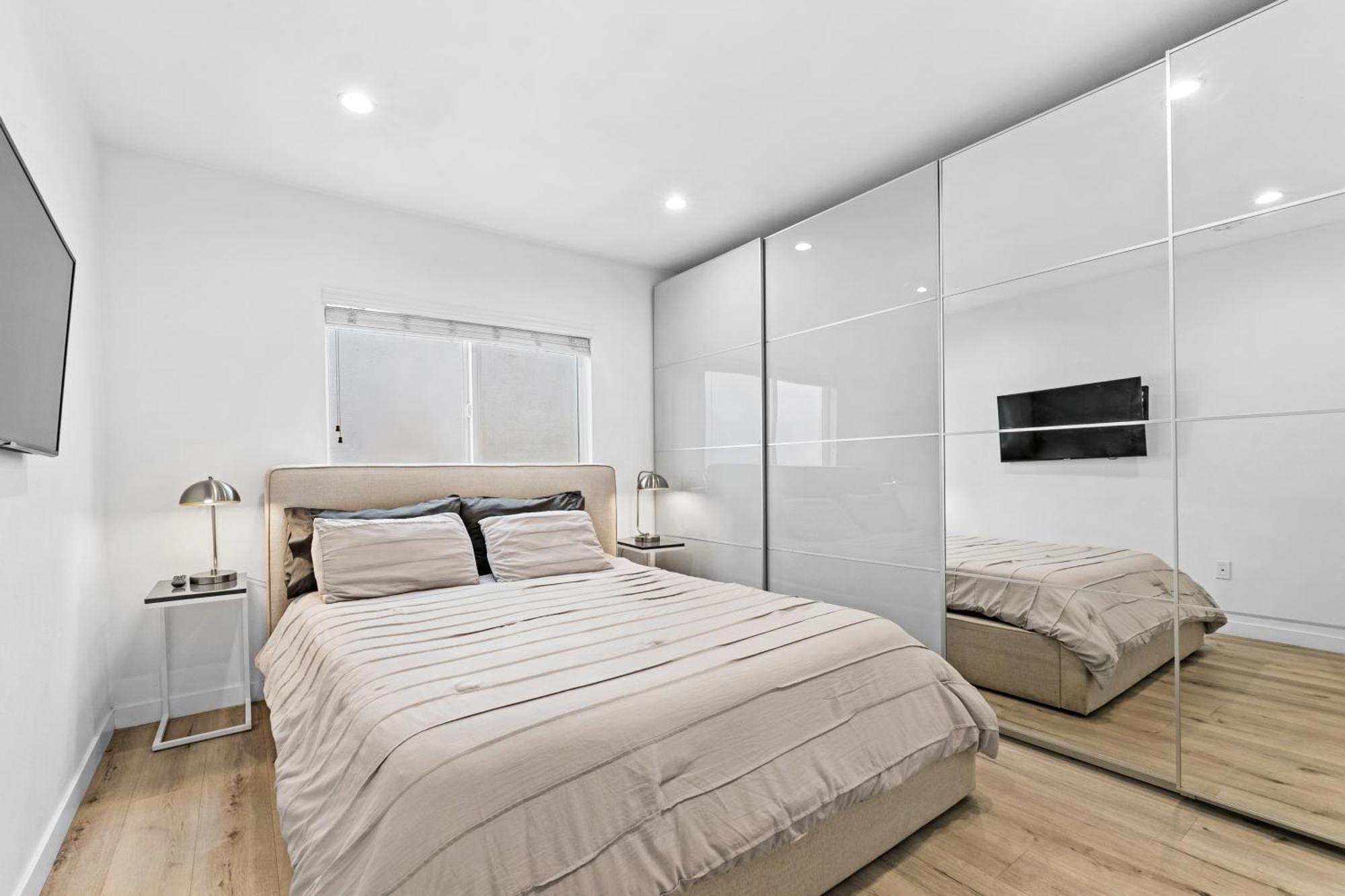 Muirfield Chic City Bungalow With Parking Los Angeles Exterior photo