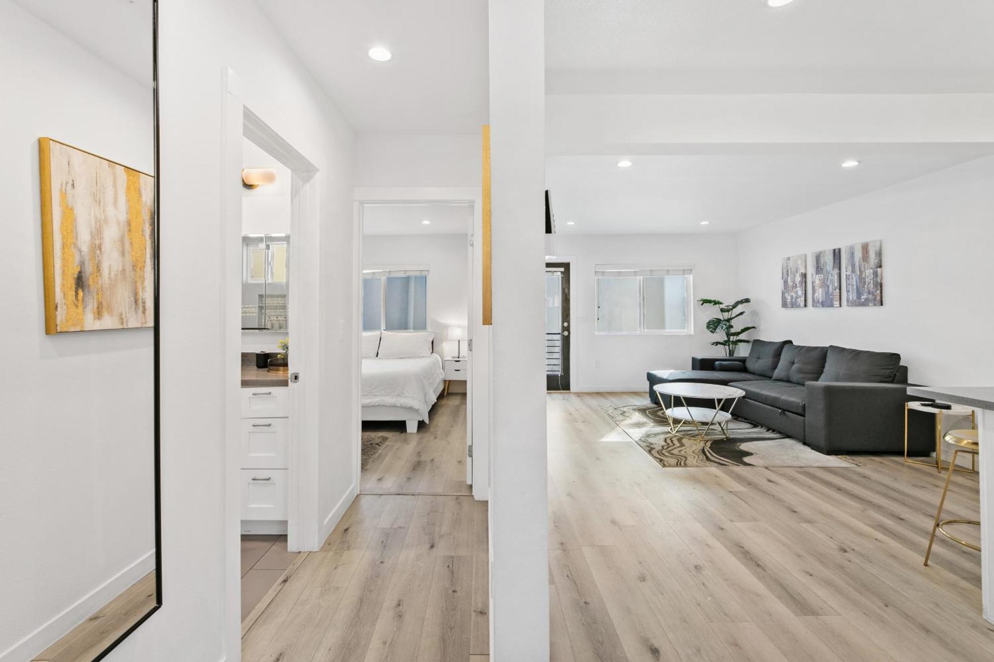 Muirfield Chic City Bungalow With Parking Los Angeles Exterior photo