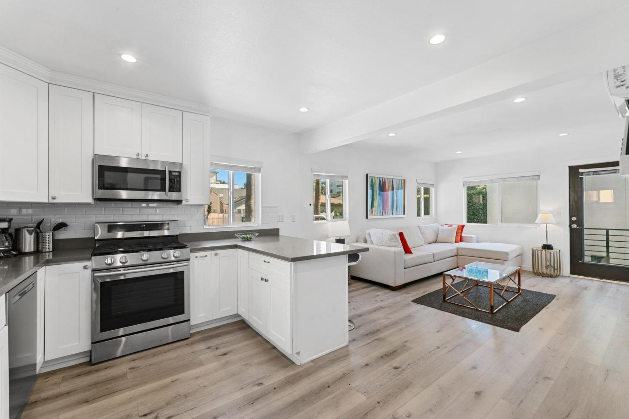 Muirfield Chic City Bungalow With Parking Los Angeles Exterior photo